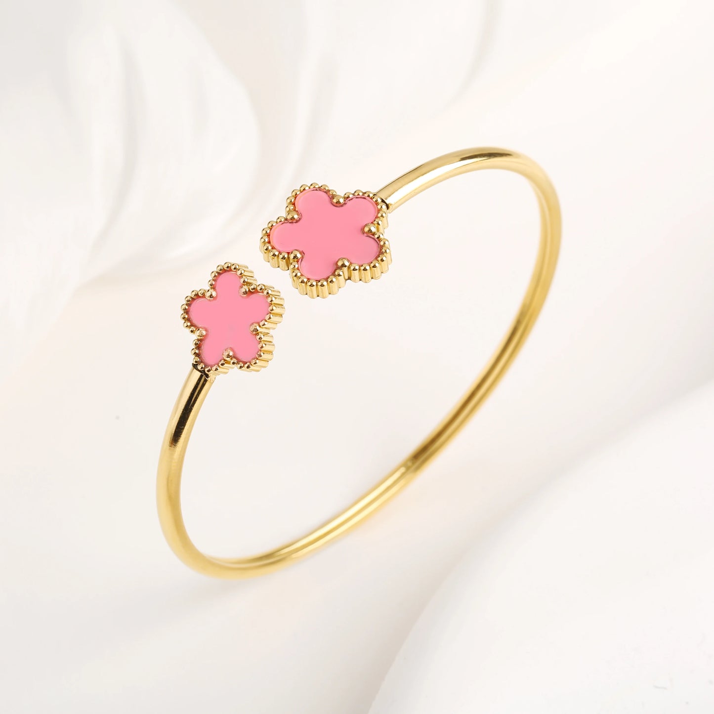 Five-Leaf Clover Open Bangle