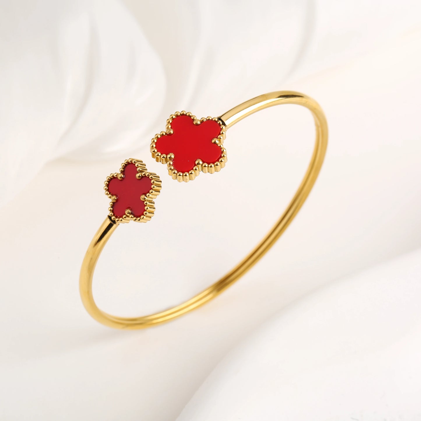 Five-Leaf Clover Open Bangle