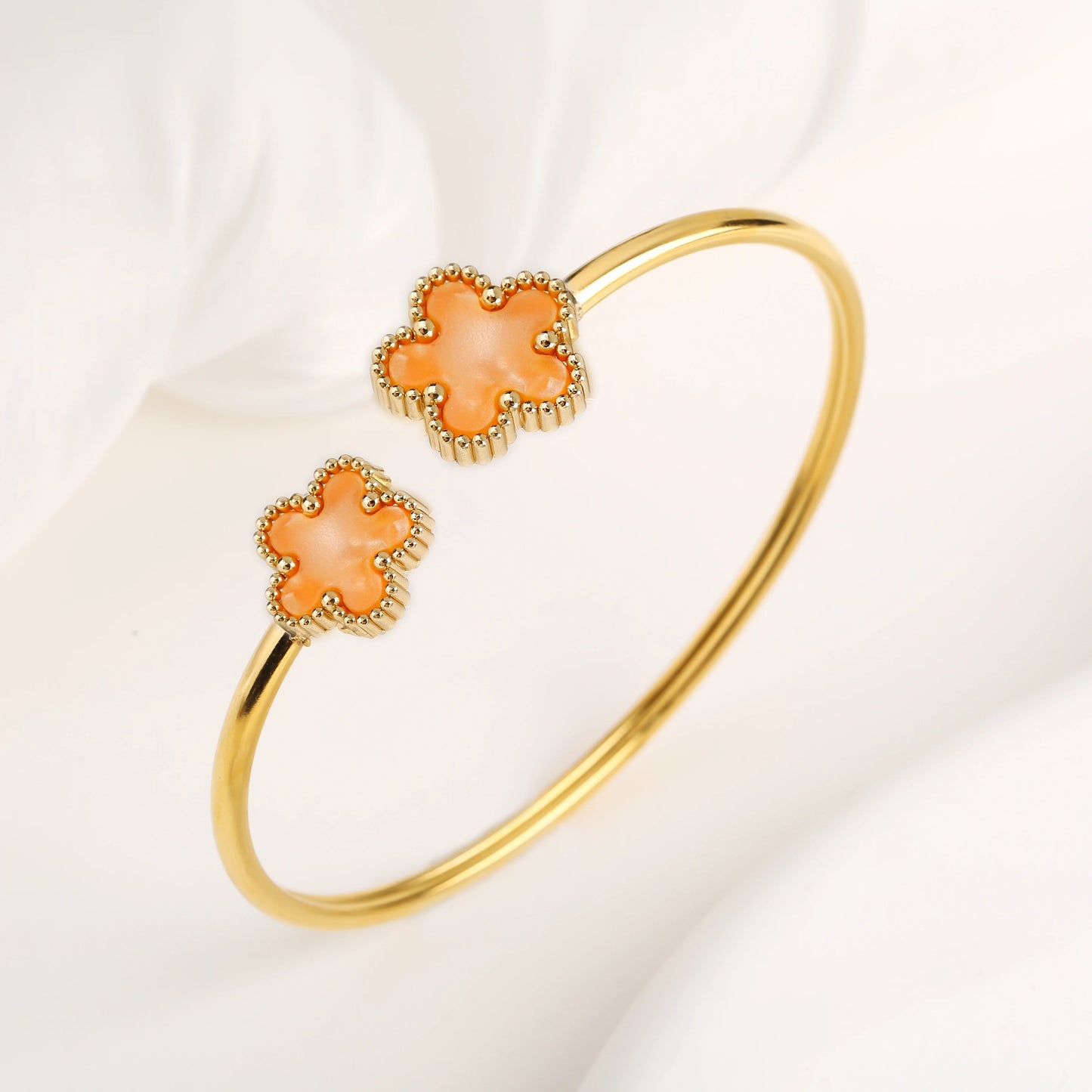 Five-Leaf Clover Open Bangle
