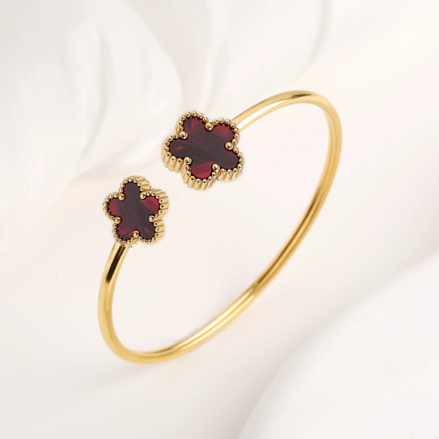Five-Leaf Clover Open Bangle