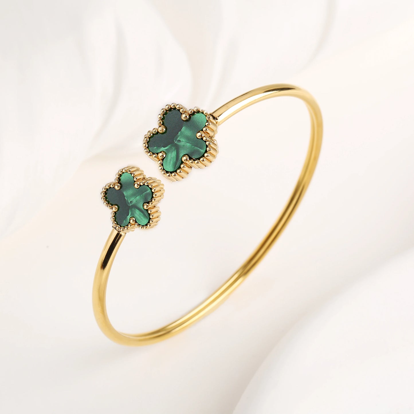 Five-Leaf Clover Open Bangle